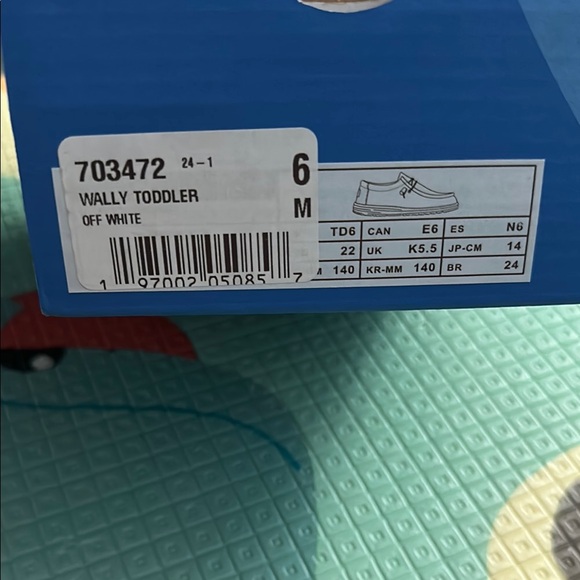 Toddler Hey Dude Sneakers Camo - New, never worn - Picture 2 of 4